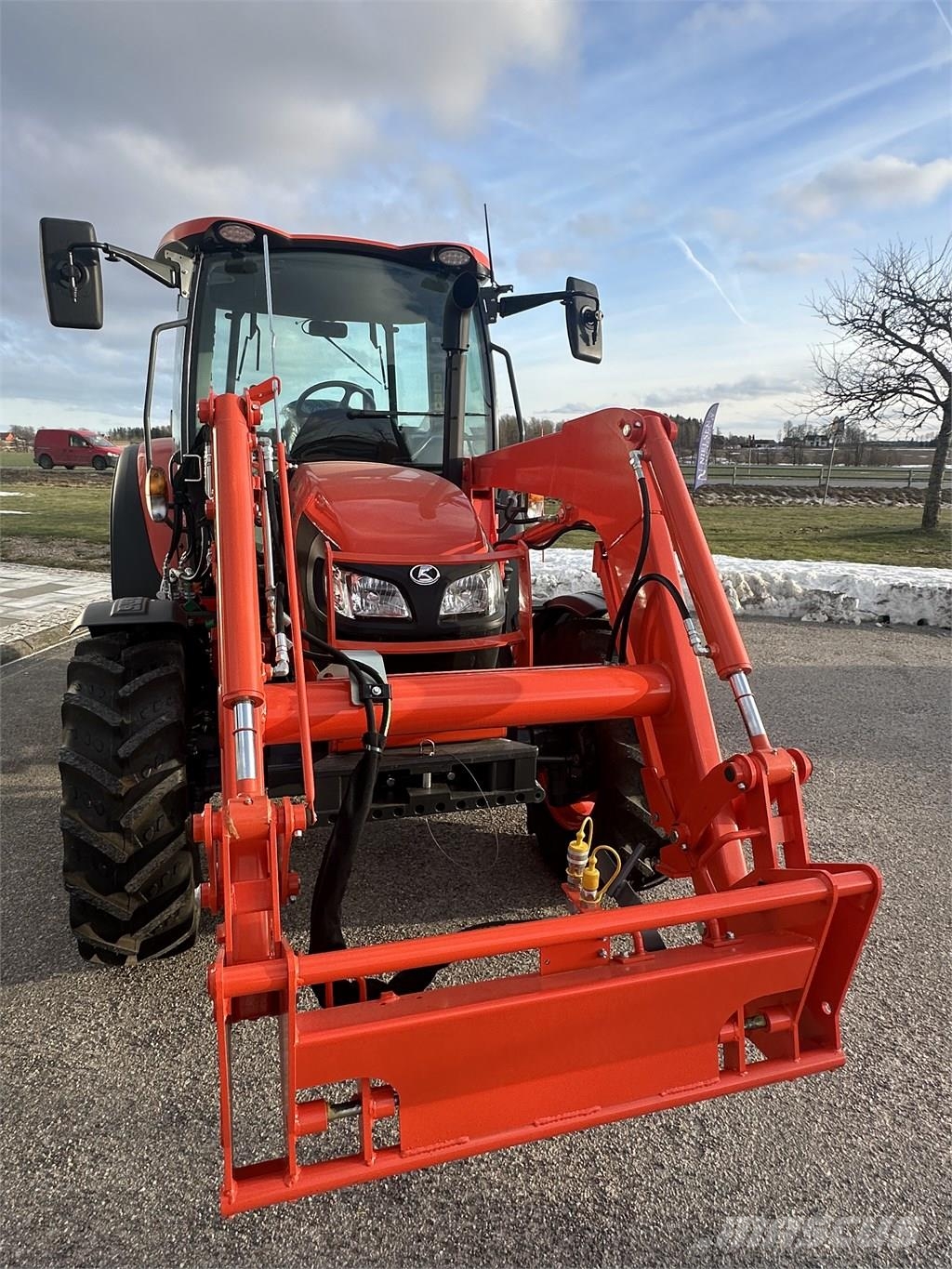 Kubota M 4073 Tractors