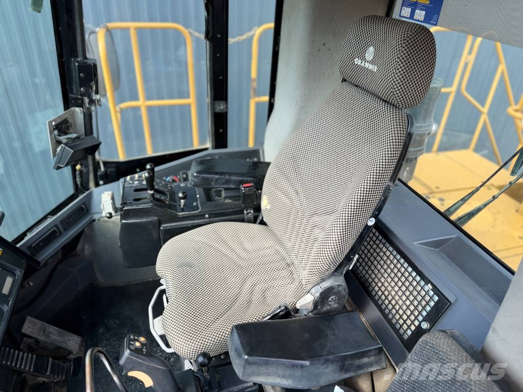 CAT 990H Φορτωτές με λάστιχα (Τροχοφόροι)