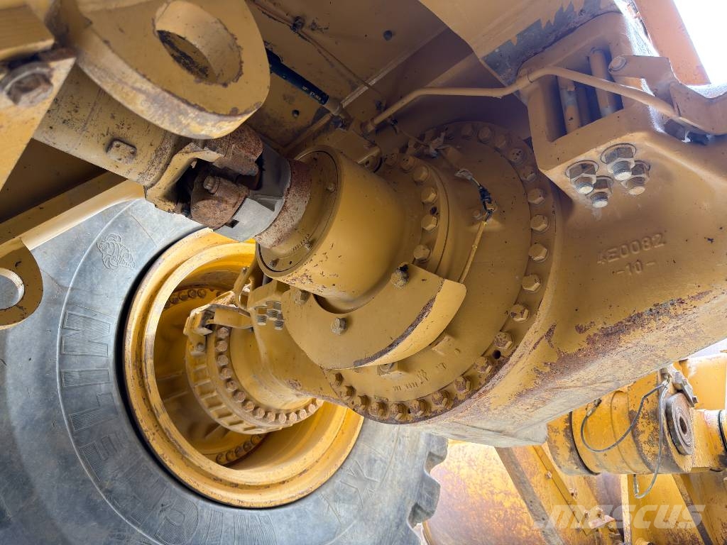 CAT 990H Φορτωτές με λάστιχα (Τροχοφόροι)