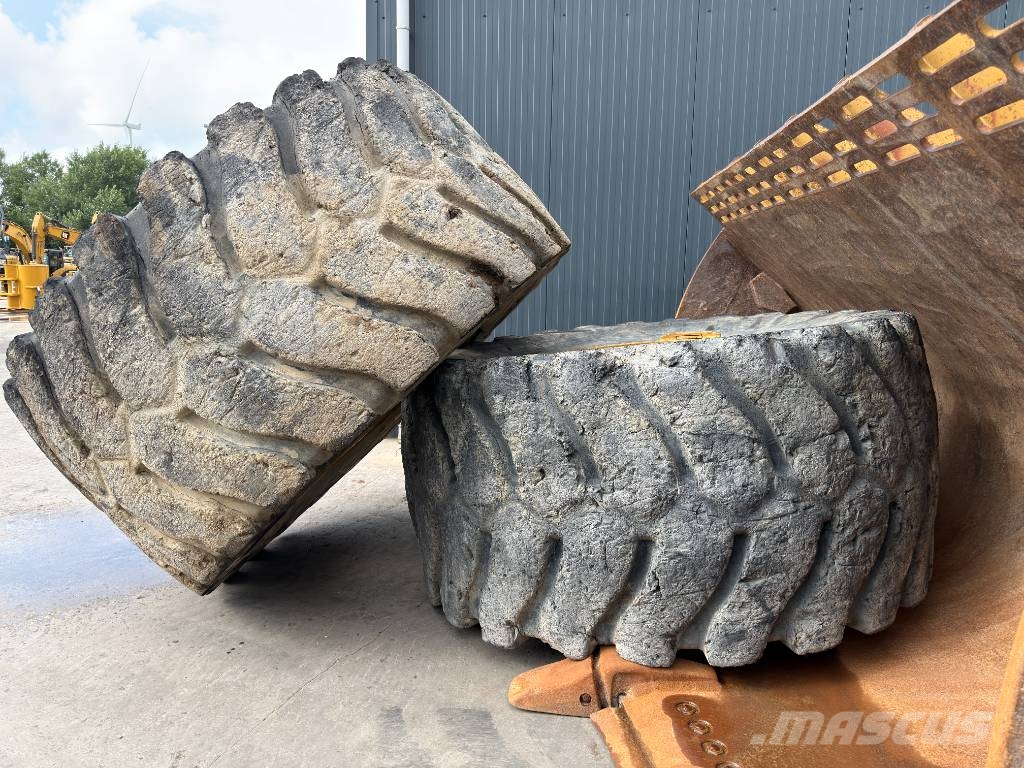 CAT 990H Φορτωτές με λάστιχα (Τροχοφόροι)