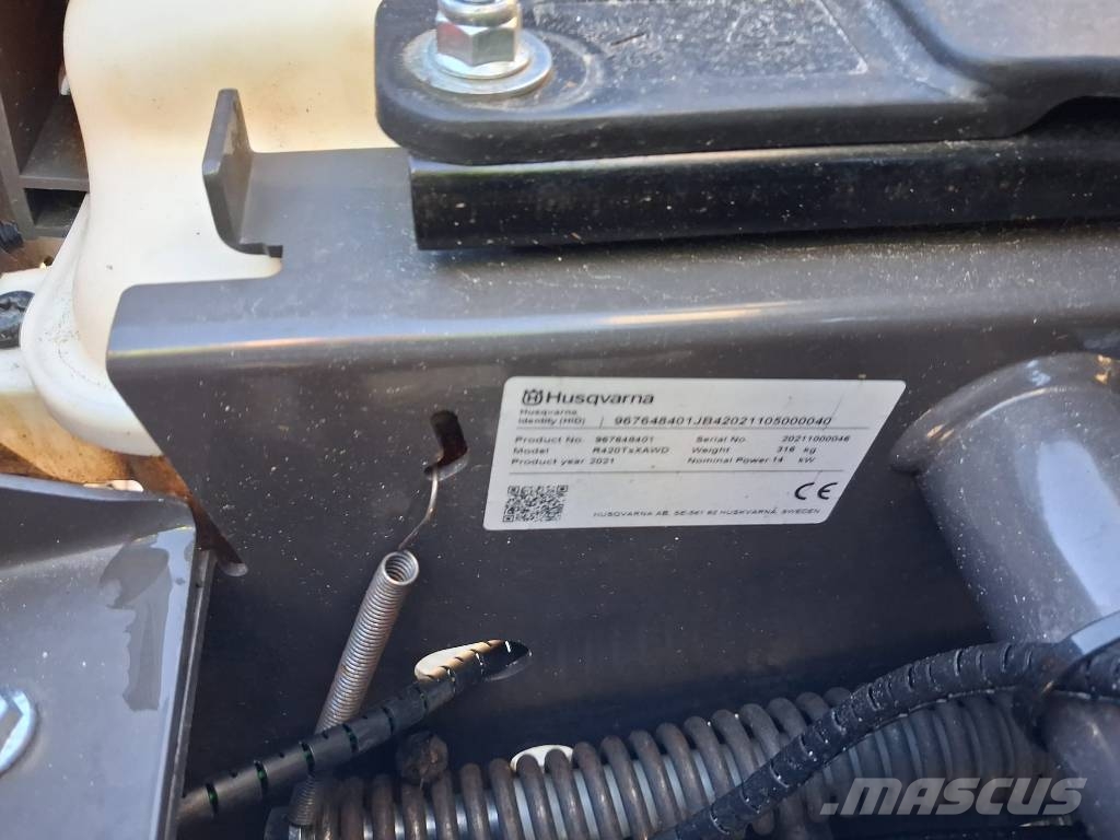 Husqvarna R420TSX AWD ركوب الحشائش
