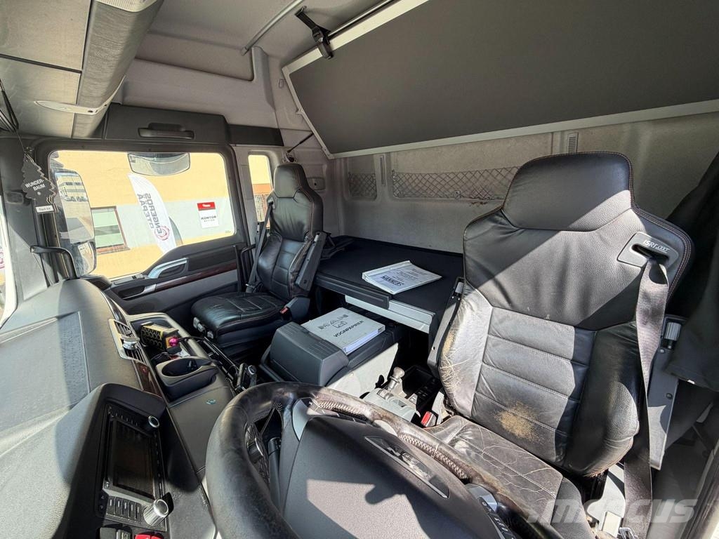 MAN TGX 26.480 6X2*4 EURO4 + RETARDER + DOUBLE FLOOR B Camiones para transporte de animales