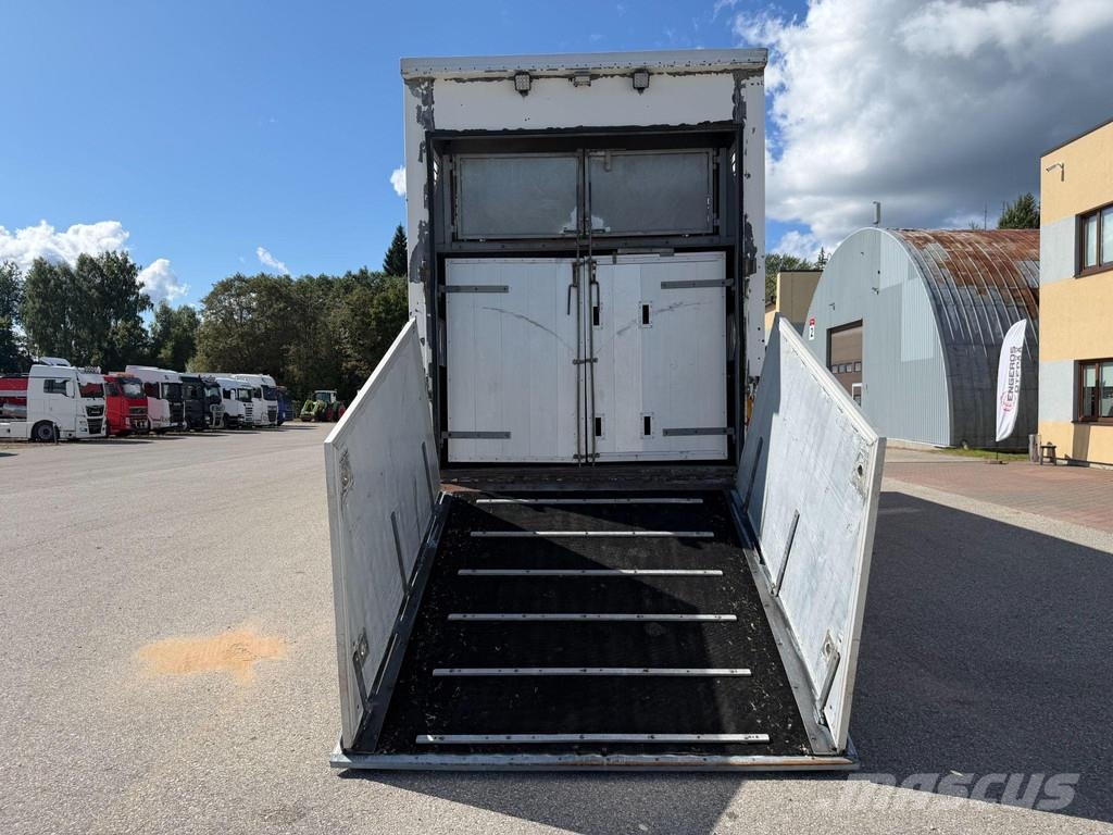 MAN TGX 26.480 6X2*4 EURO4 + RETARDER + DOUBLE FLOOR B Camiones para transporte de animales
