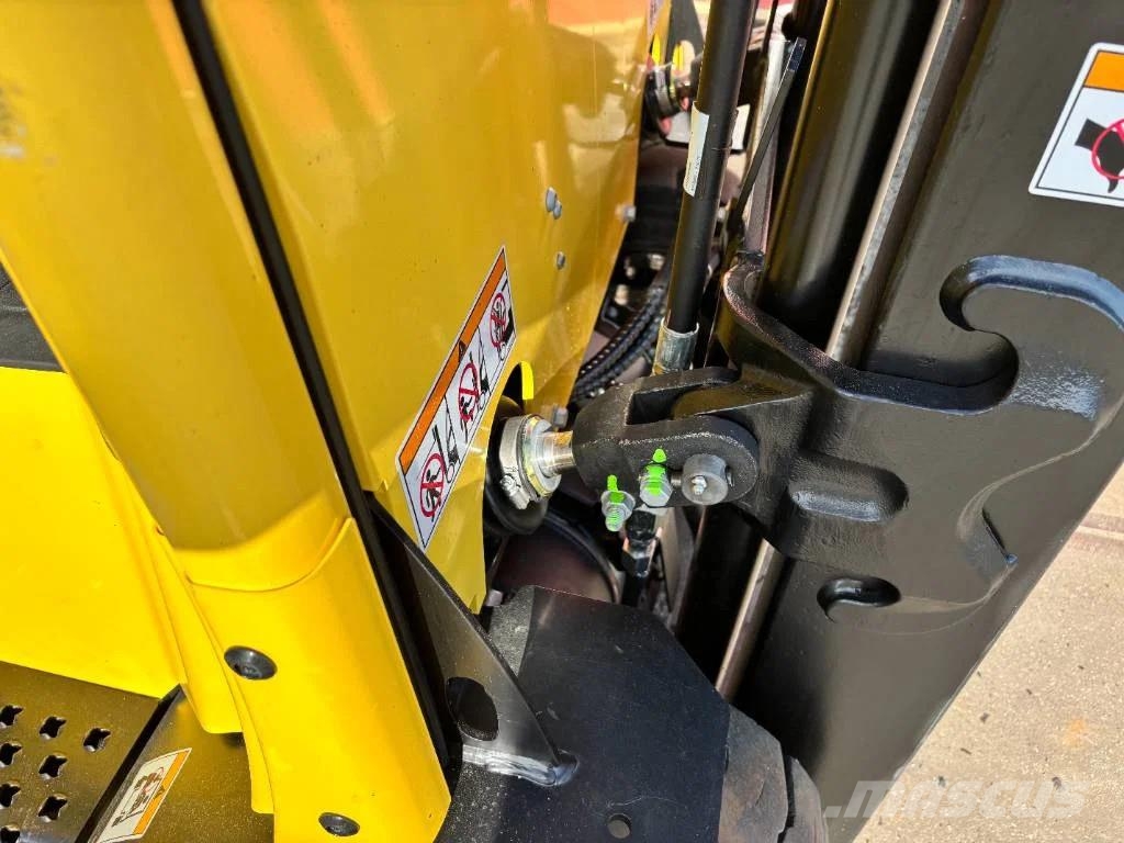 Hyster J2.5 XN 2500kg E- heftruck triplo Electric forklifts