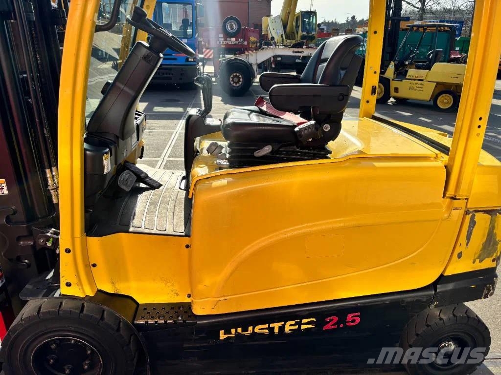 Hyster J2.5 XN 2500kg E- heftruck triplo Electric forklifts