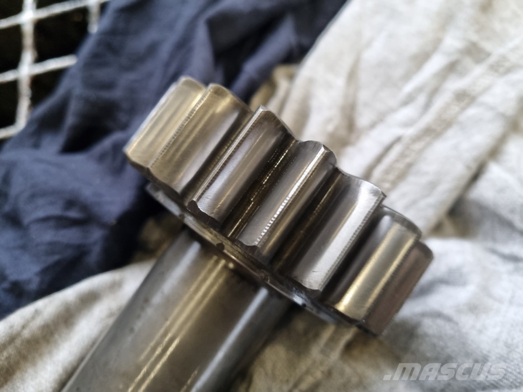 CAT 330 BL FINAL DRIVE Коробка передач