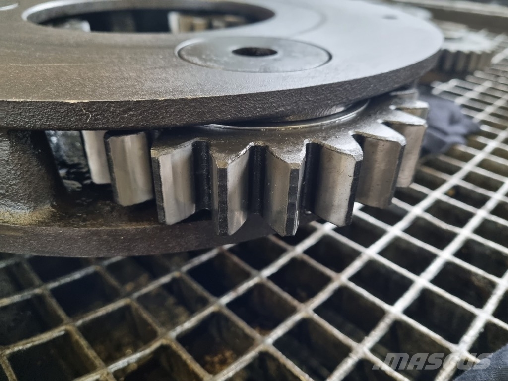CAT 330 BL FINAL DRIVE Коробка передач