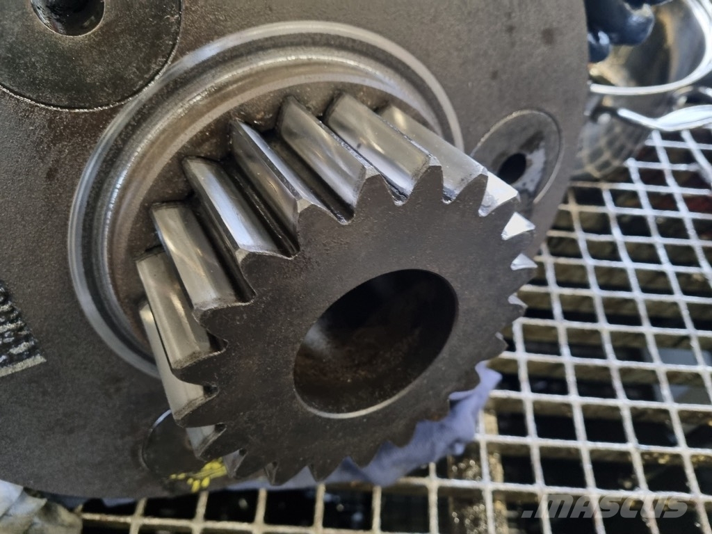 CAT 330 BL FINAL DRIVE Коробка передач