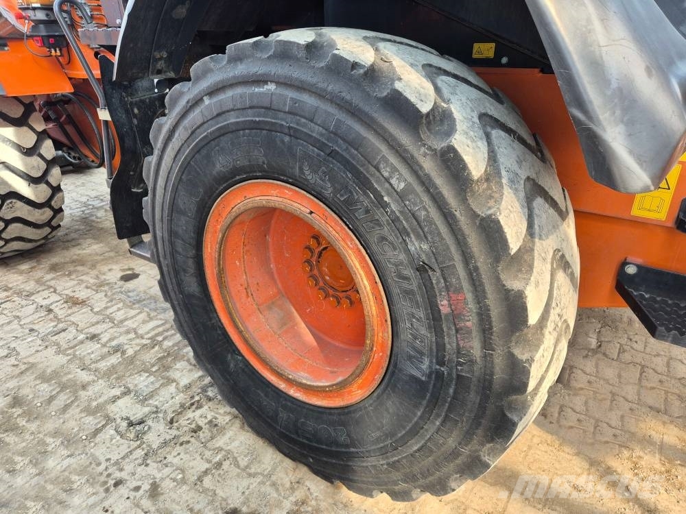 Hitachi ZW 150-6 Pyöräkuormaajat