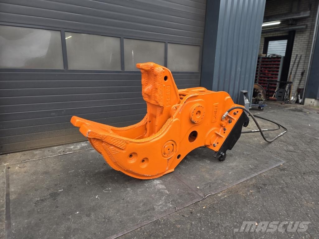 NPK g26j crusher vergruizer npk g26j crusher cw 45 ver جراشات البناء