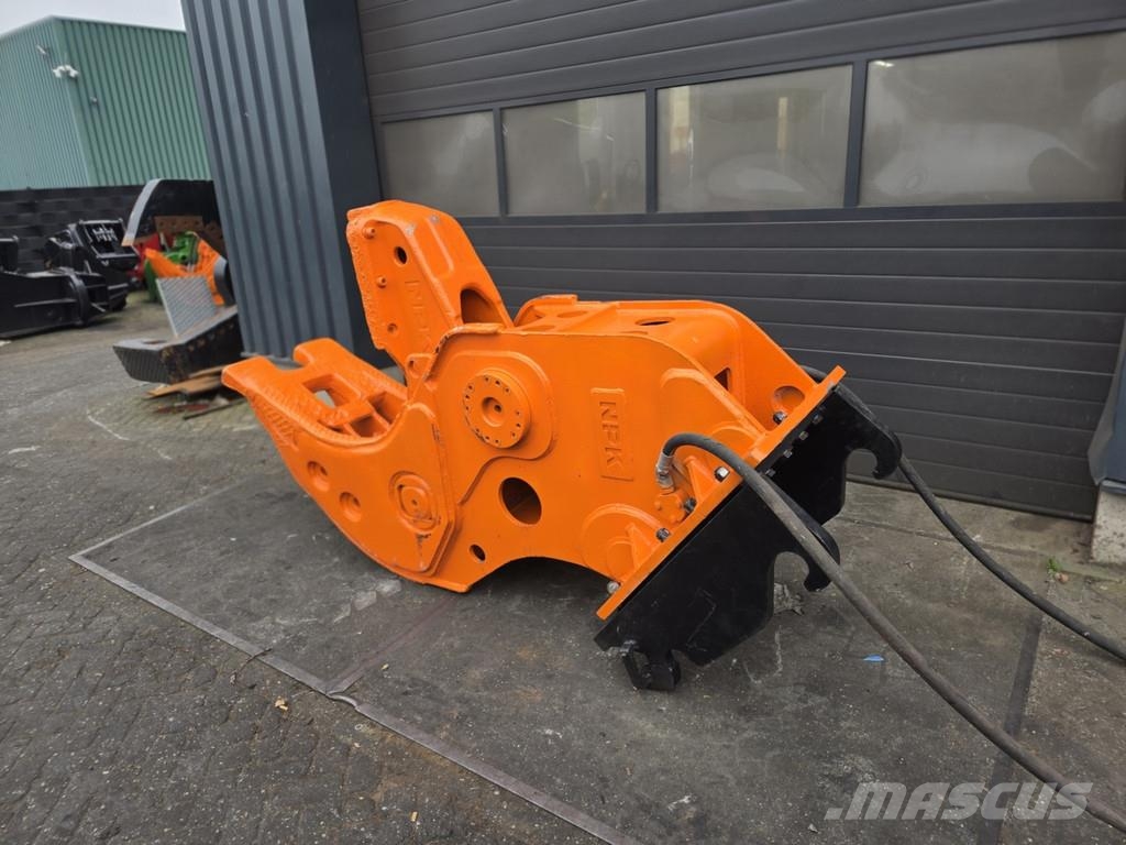 NPK g26j crusher vergruizer npk g26j crusher cw 45 ver جراشات البناء