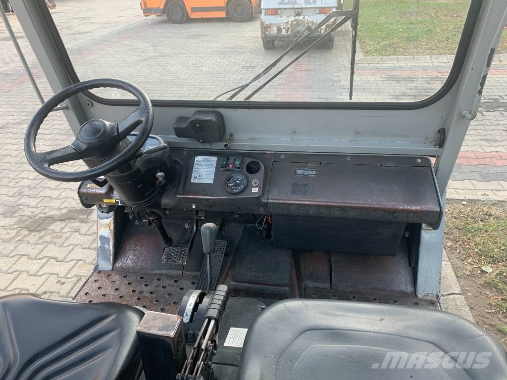 Toyota 2TD25 /02/ V-3420 EO Flughafenausrüstung