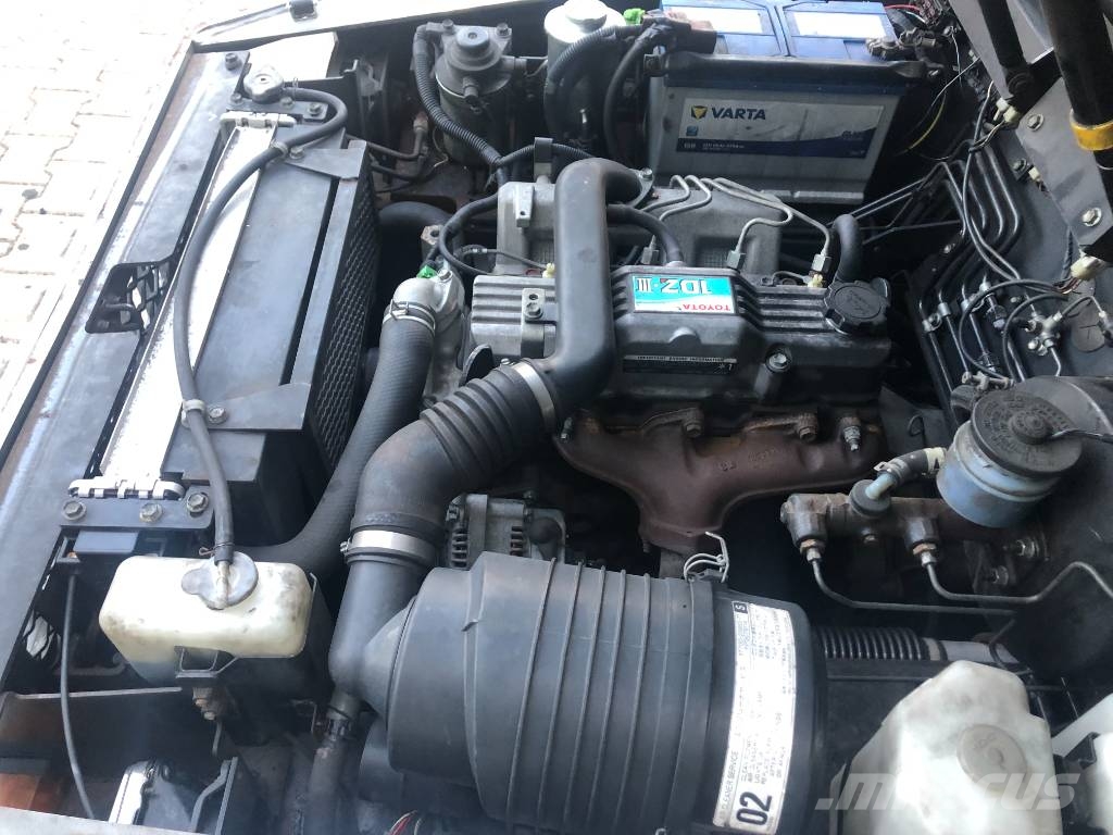 Toyota 2TD25 /02/ V-3420 EO Flughafenausrüstung