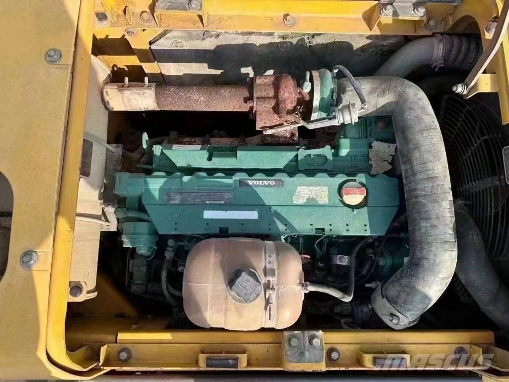 Volvo EC 220 D Верижен екскаватор