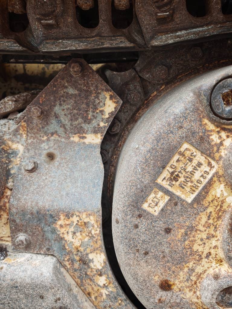 CAT 953 C *Ripper* Rupsladers