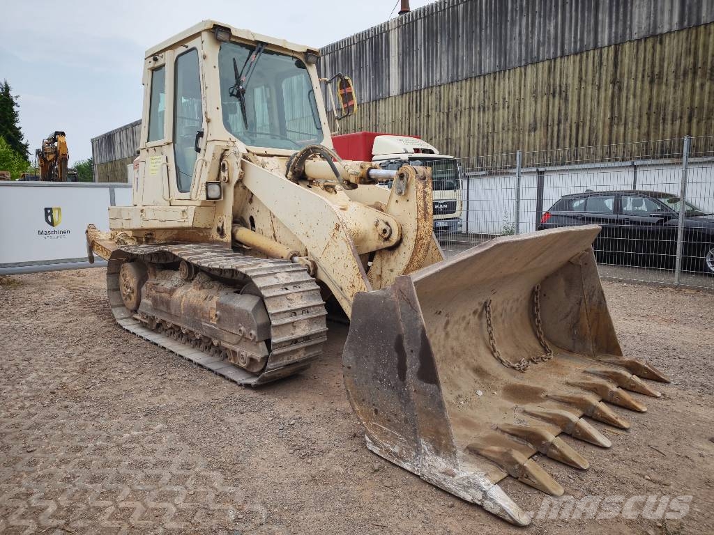 CAT 953 C *Ripper* Rupsladers