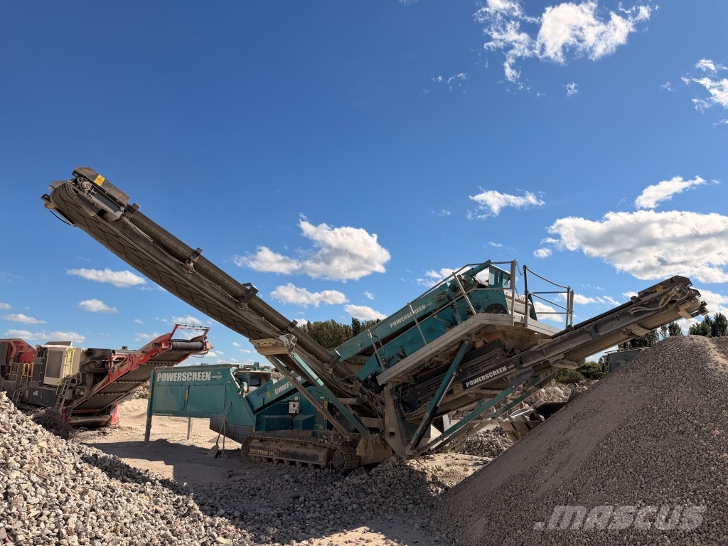 PowerScreen Chieftain 1400 移动式筛分机