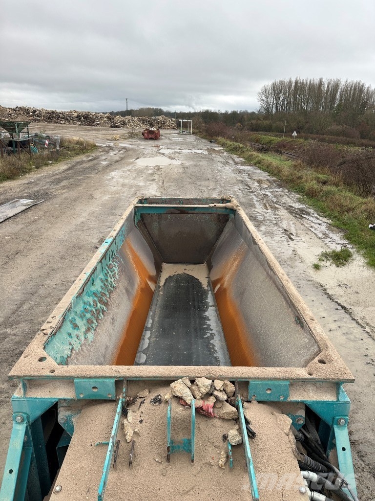 PowerScreen Chieftain 1400 移动式筛分机