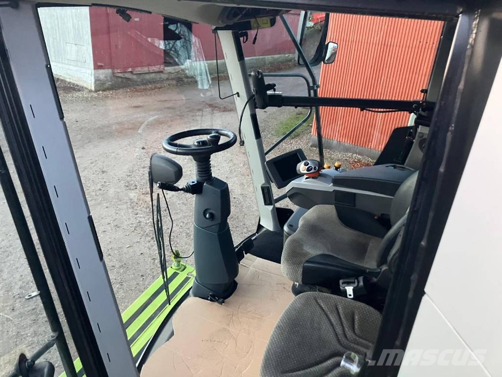 CLAAS Lexion 670 Combine de secerat