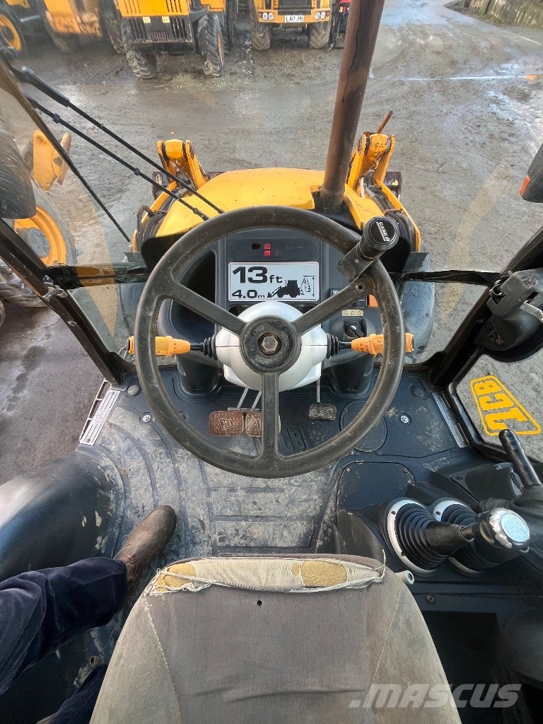 JCB 3 CX Товарач със заден ексватор