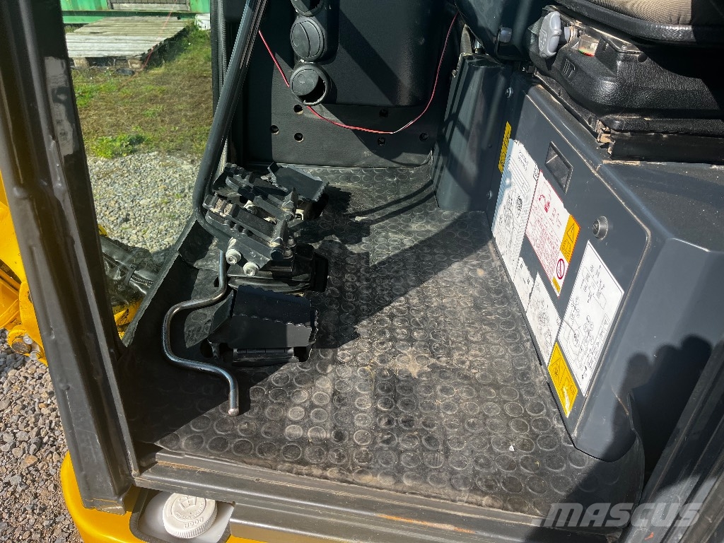 Komatsu PC 16 R-3HS Мини-экскаваторы