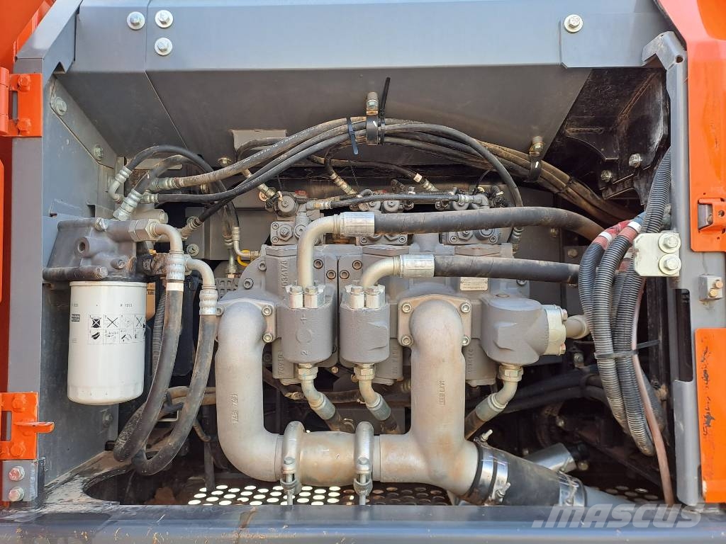 Hitachi ZX350LCN-6 履带挖掘机