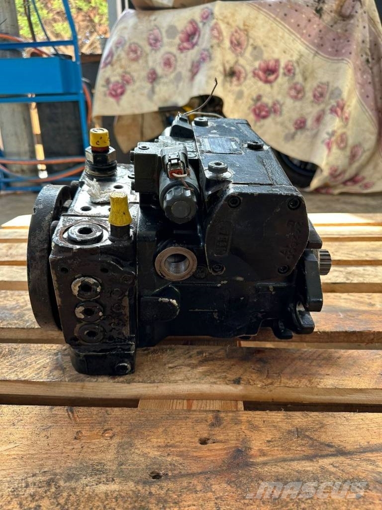 CAT 320 D Hydraulics
