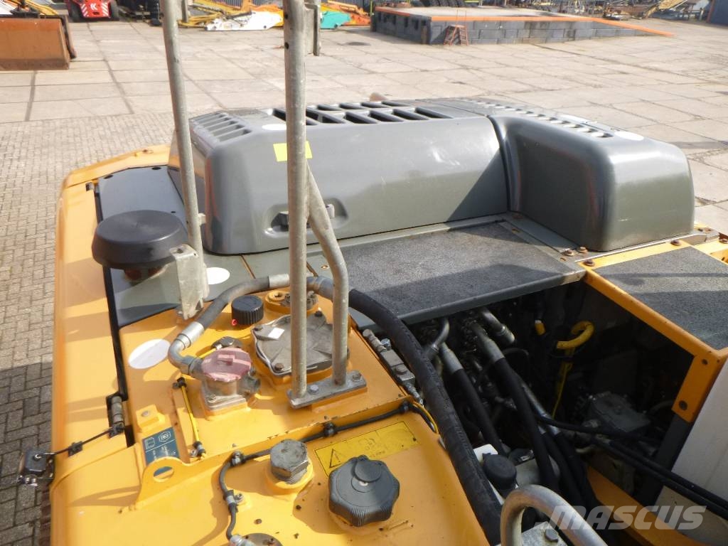 Liebherr R922LC 대형 굴삭기 29톤 이상