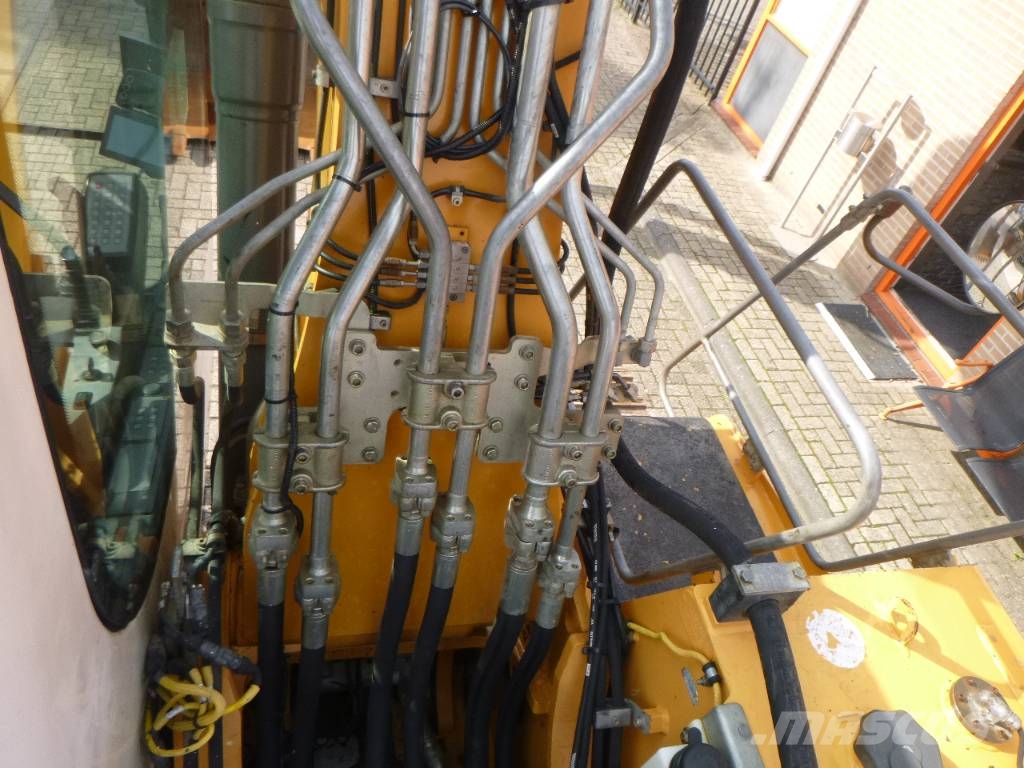 Liebherr R922LC 대형 굴삭기 29톤 이상
