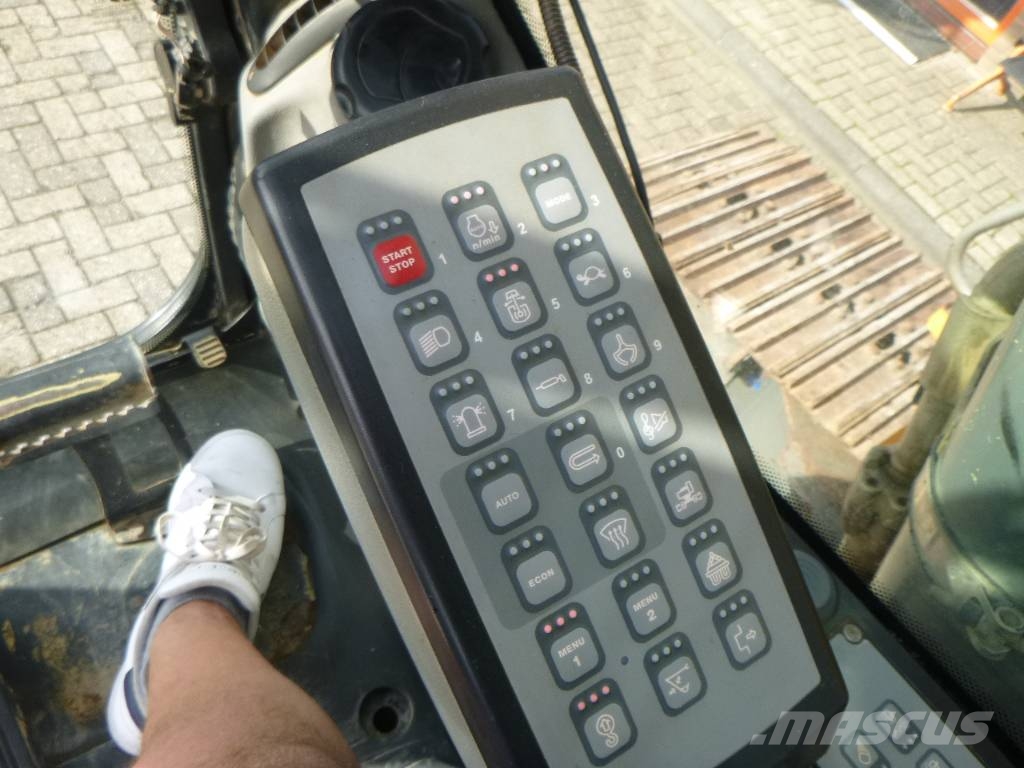 Liebherr R922LC 대형 굴삭기 29톤 이상