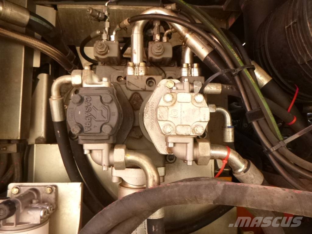 Liebherr R922LC 대형 굴삭기 29톤 이상