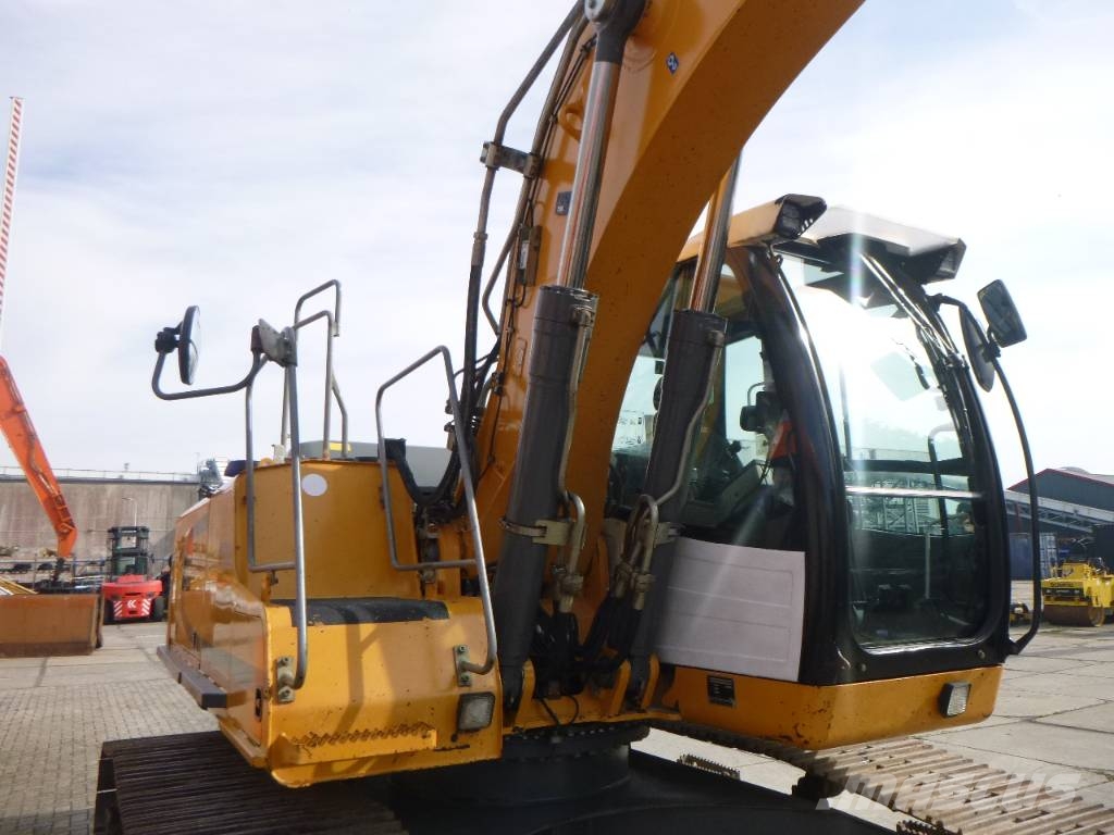 Liebherr R922LC 대형 굴삭기 29톤 이상