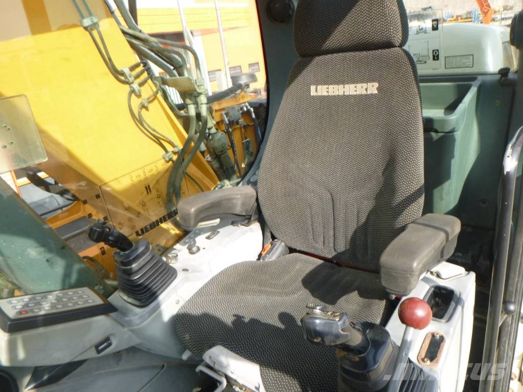 Liebherr R922LC 대형 굴삭기 29톤 이상