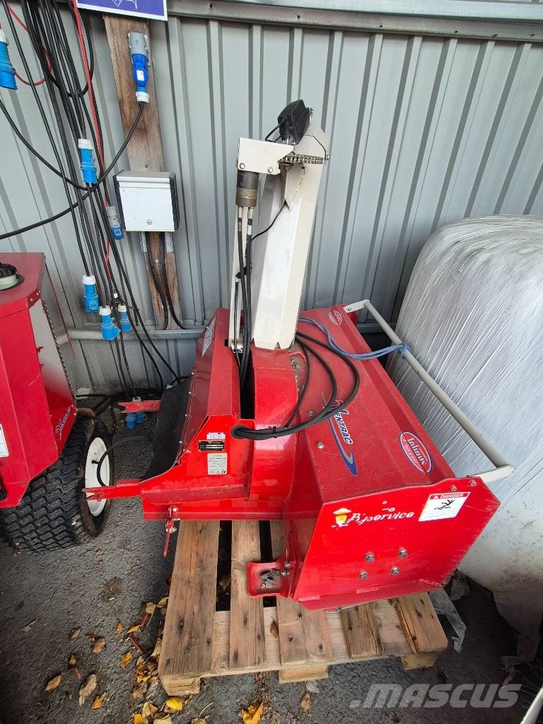 Ventrac 3400 Y Diesel 4WD åkgräsklippare med flera redskap Самоходные газонокосилки