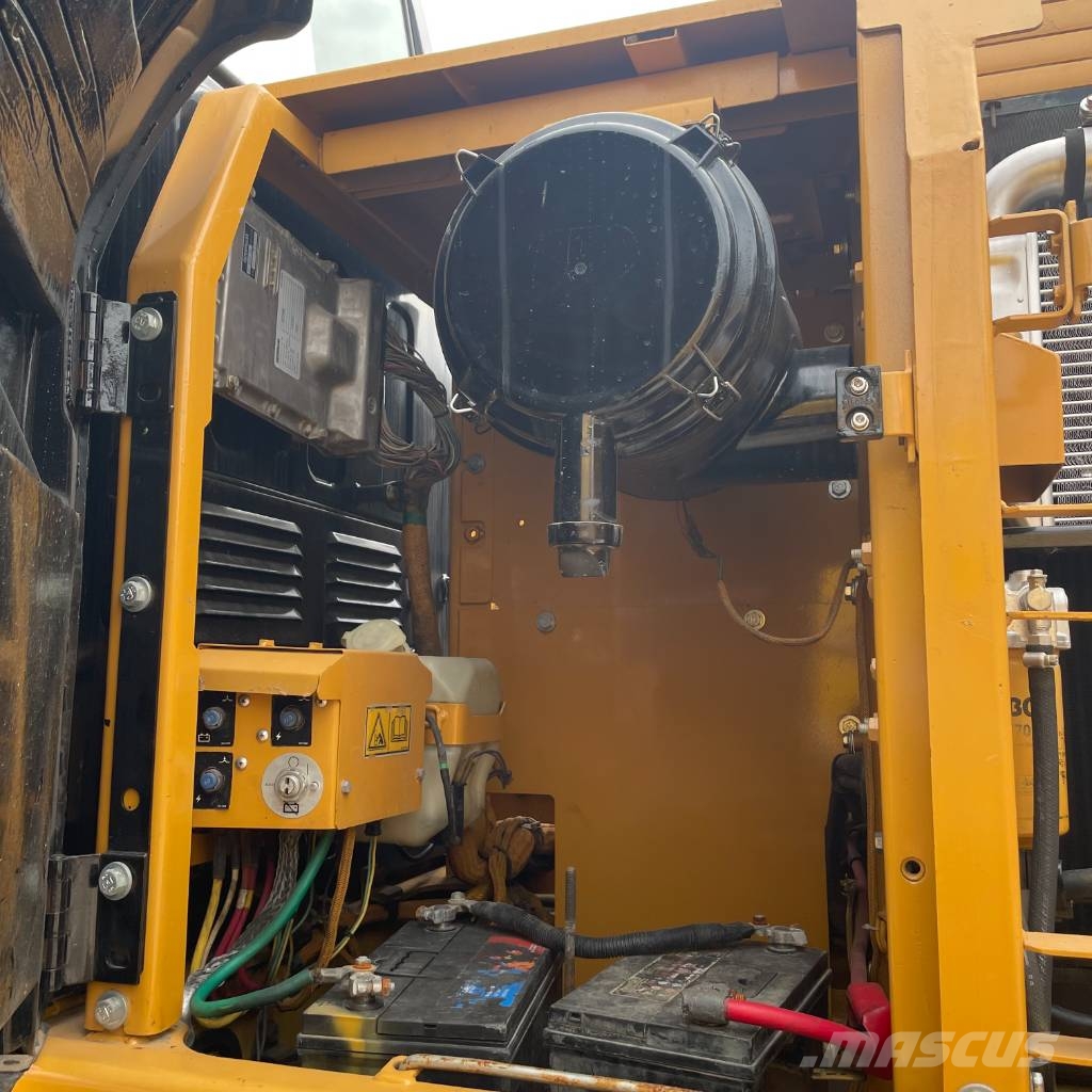 CAT 320D2 Bagri goseničarji