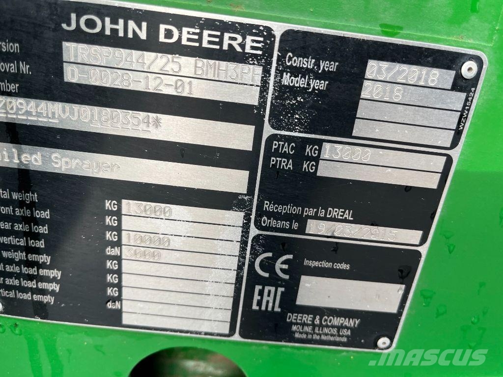 John Deere M944i Çekilir pülverizatörler