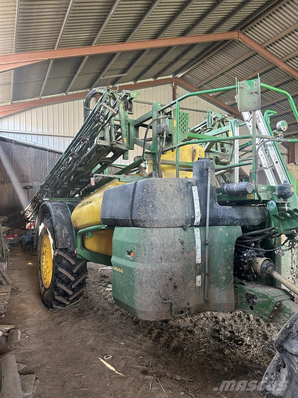 John Deere M944i Trailed sprayers