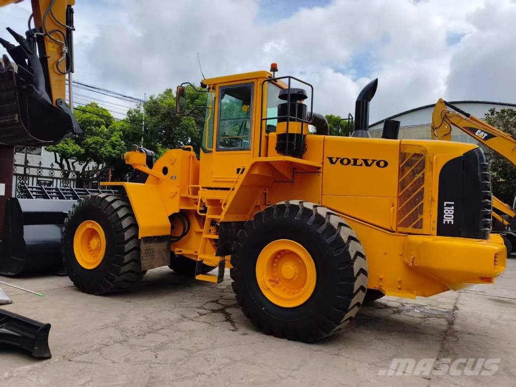 Volvo L 180 E 휠로우더
