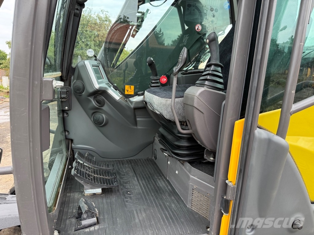 Mecalac 8 MCR Rupsgraafmachines