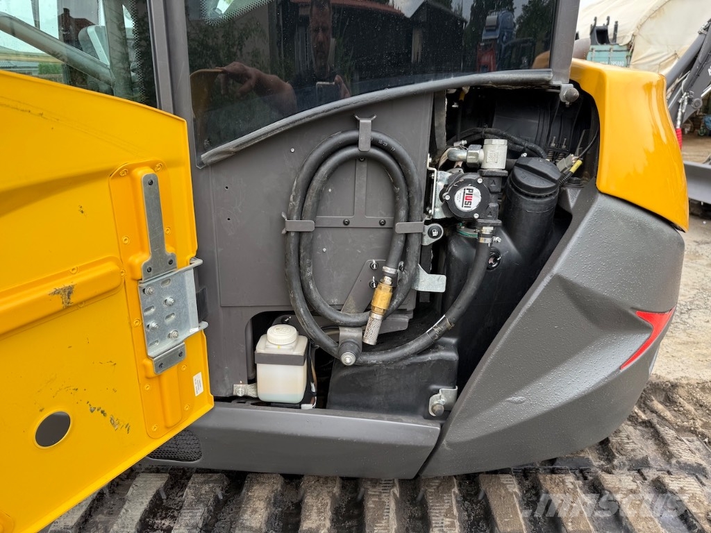 Mecalac 8 MCR Rupsgraafmachines