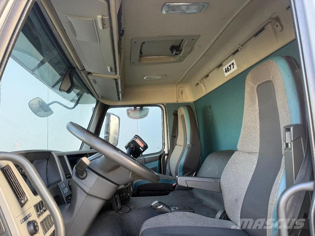 Volvo FM 330 6x2 EURO 6 - BOX 9,84m + FRIGOBLOCK + BÄR C Isotermos y frigoríficos