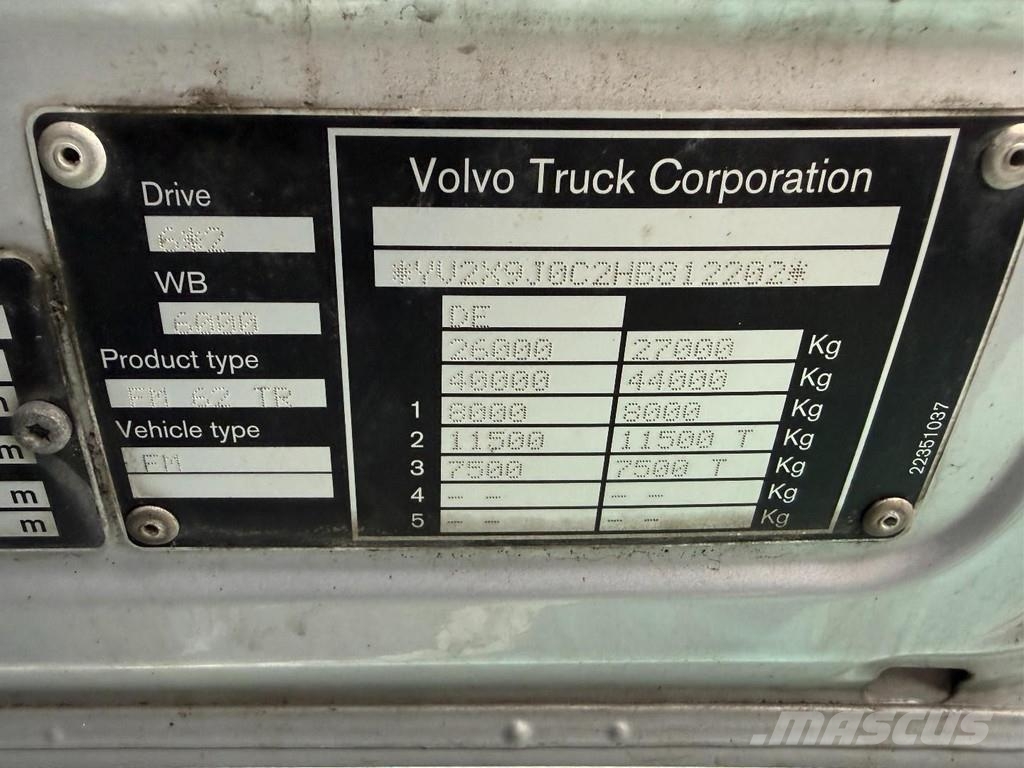 Volvo FM 330 6x2 EURO 6 - BOX 9,84m + FRIGOBLOCK + BÄR C Camiões caixa temperatura controlada