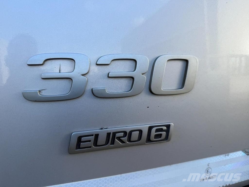 Volvo FM 330 6x2 EURO 6 - BOX 9,84m + FRIGOBLOCK + BÄR C Isotermos y frigoríficos