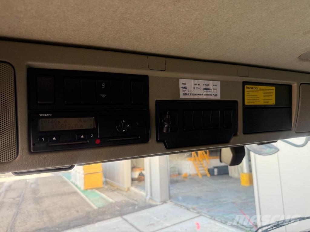 Volvo FM 330 6x2 EURO 6 - BOX 9,84m + FRIGOBLOCK + BÄR C Isotermos y frigoríficos