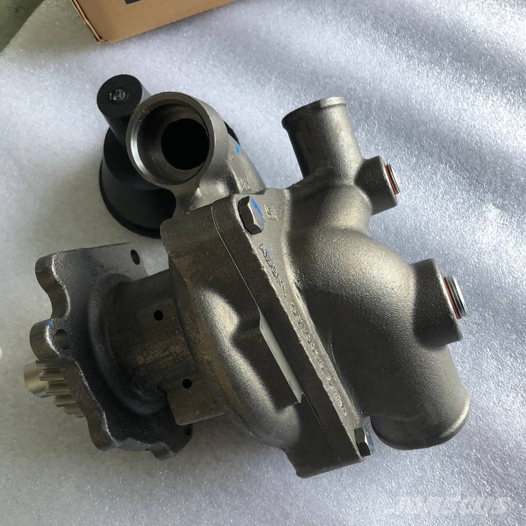 Cummins M11 L10 Water Pump 3803402 3054421 3801840 4337595 Moteur