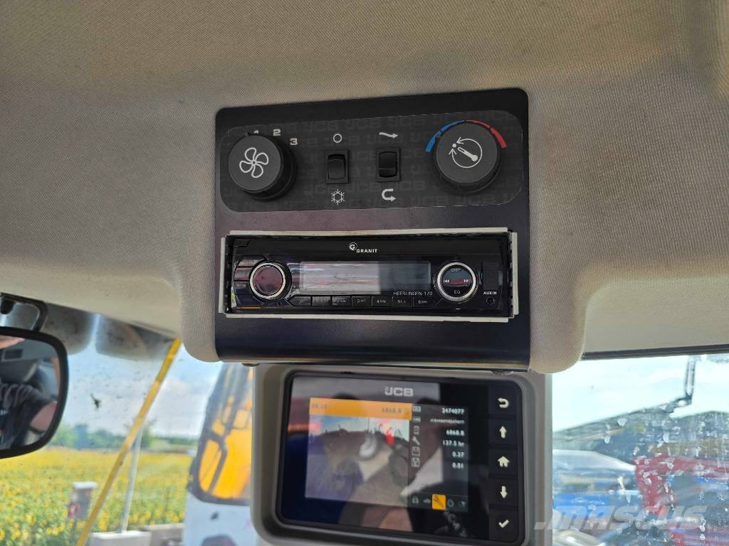 JCB 437 HT SHL لوادر بعجل