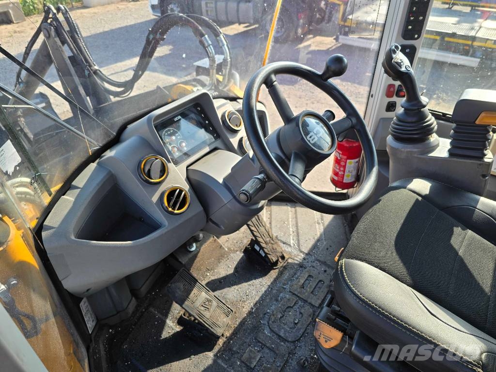 JCB 437 HT SHL لوادر بعجل