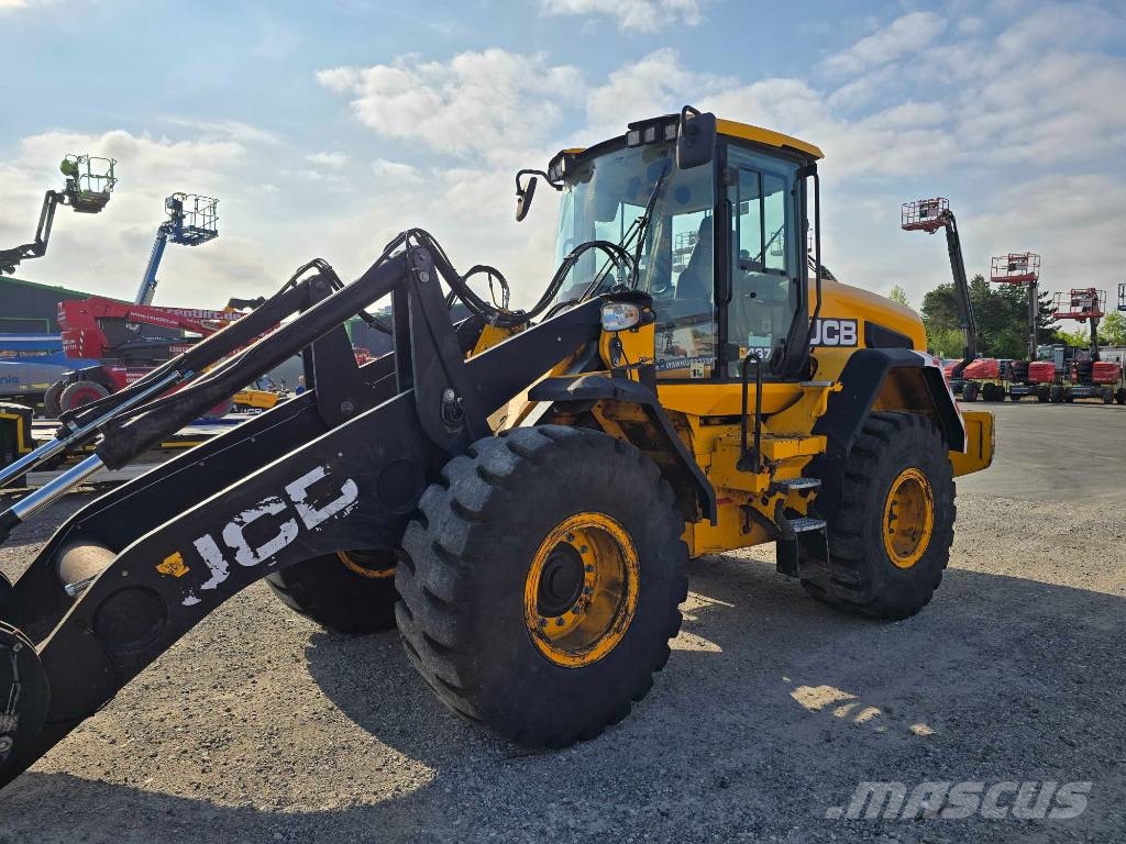 JCB 437 HT SHL لوادر بعجل