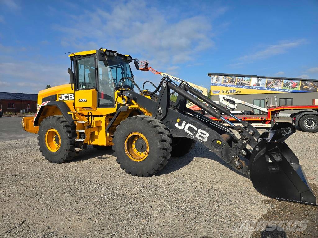 JCB 437 HT SHL لوادر بعجل