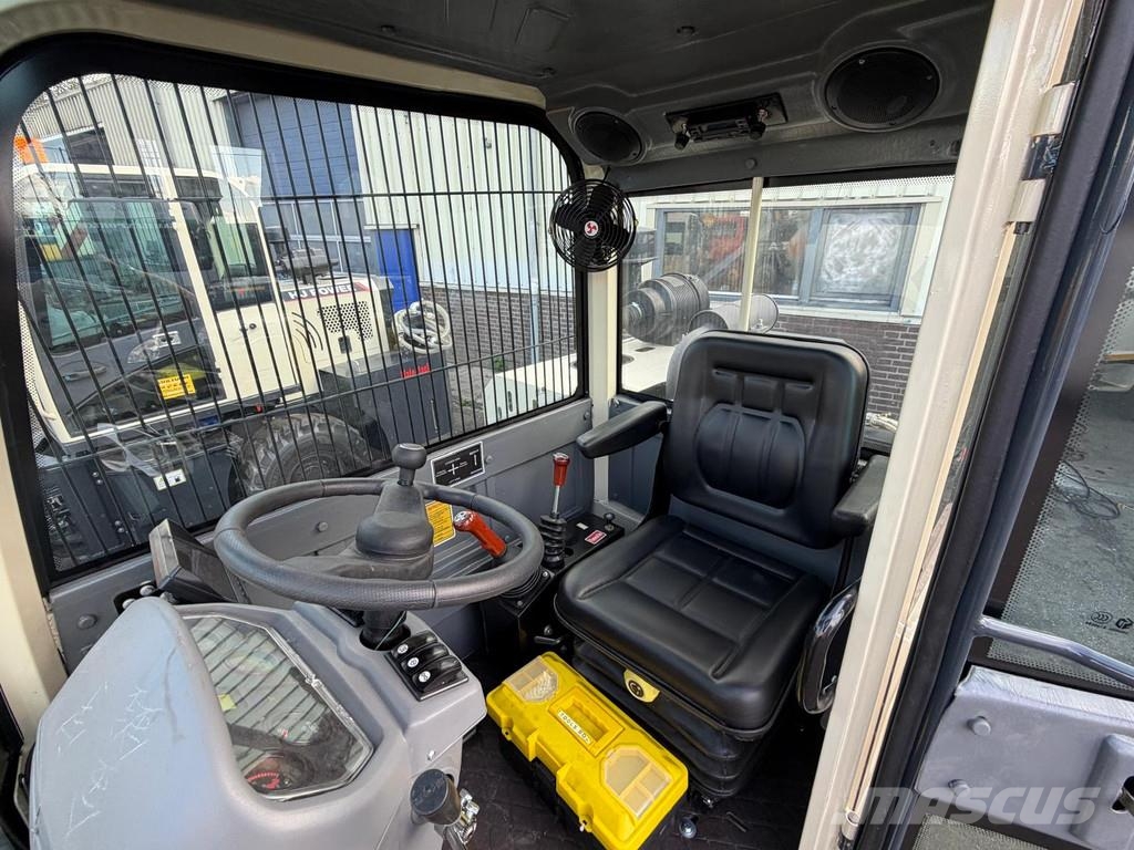 HJ XY 1.8 All Terrain Self Loading Mixer 1800 lite Betong utleggere